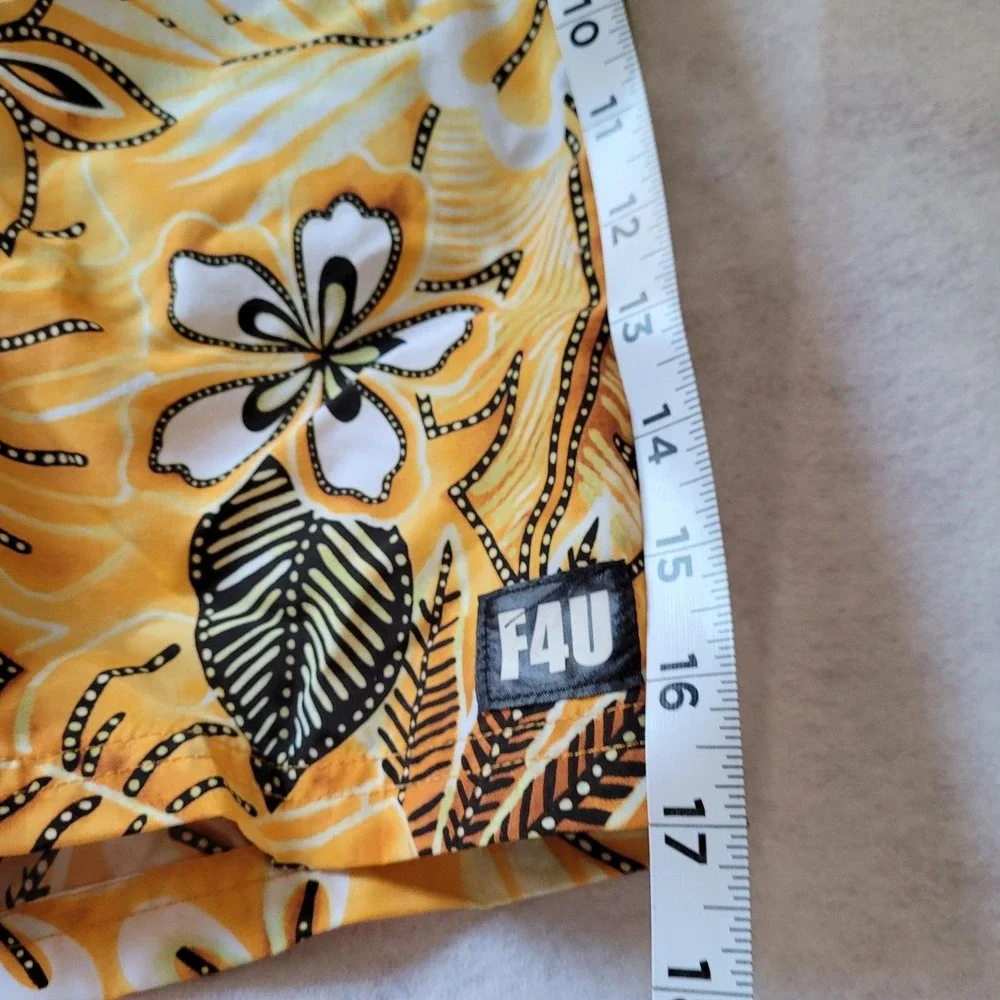 Fit 4 U Man! UR Beach Boxers Mens Medium Orange Floral Hibiscus Swim Trunks NWT